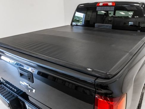 Used 2017 Chevrolet Silverado 1500 LTZ Z71 w/ Midnight Edition AWD/4WD image 29
