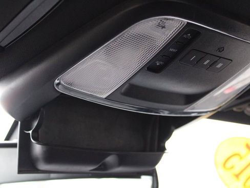 Used 2015 Dodge Charger SXT image 40