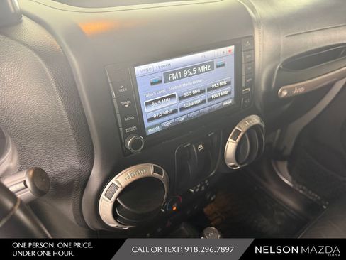 Used 2015 Jeep Wrangler Sport AWD/4WD image 25