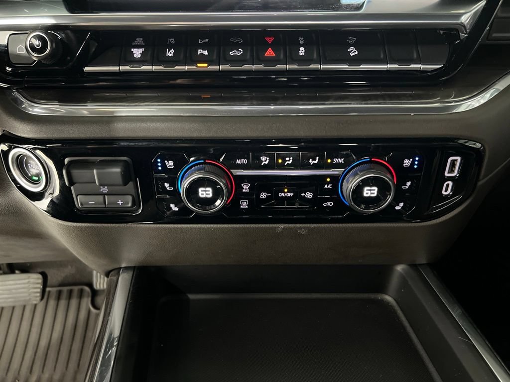 Used 2024 Chevrolet Silverado 2500 LTZ w/ LTZ Convenience Package AWD/4WD image 16