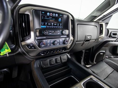 Used 2017 GMC Sierra 3500 Denali image 34