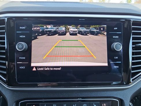 Used 2023 Volkswagen Atlas Cross Sport SE FWD image 22