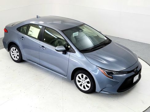 Used 2023 Toyota Corolla LE FWD image 13