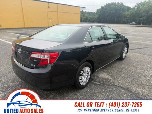 Used 2012 Toyota Camry LE FWD image 5