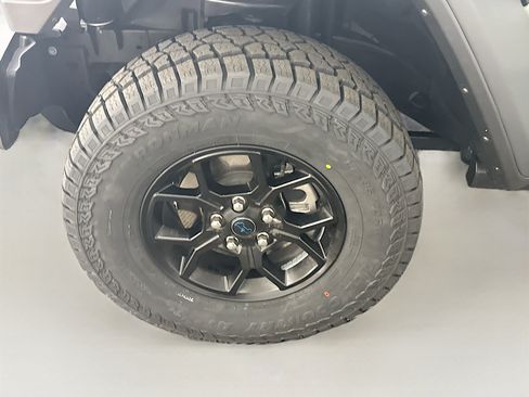 Used 2024 Jeep Wrangler Unlimited AWD/4WD image 11