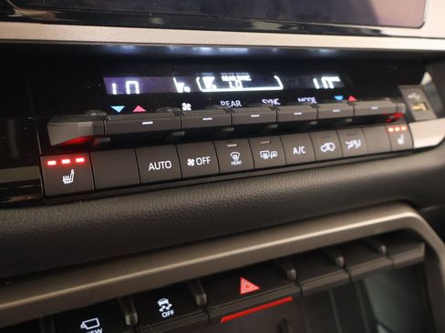 Used 2025 Toyota Sequoia SR5 AWD/4WD image 7