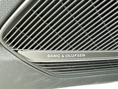 Used 2023 Audi S4 Premium Plus w/ Premium Plus Package image 33