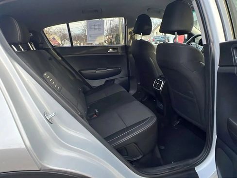 Used 2018 Kia Sportage LX image 28