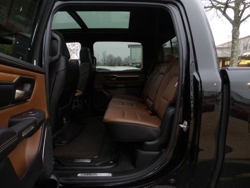 Used 2022 RAM 1500 Limited w/ Body Color Bumper Group image 35