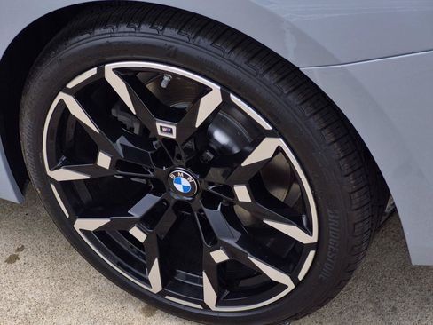 New 2026 BMW 330i Sedan w/ M Sport Package RWD image 7