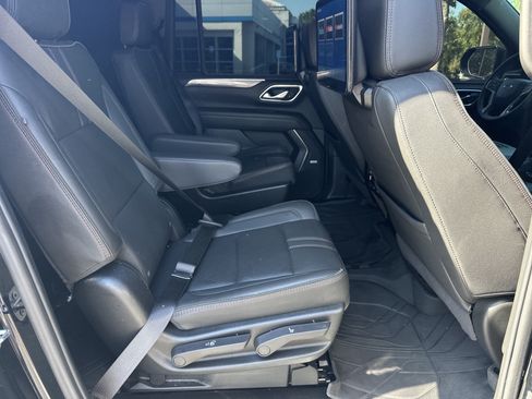 Used 2024 Chevrolet Suburban RST w/ Luxury Package AWD/4WD image 15