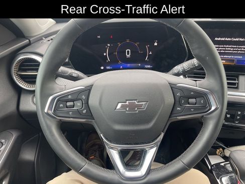 Used 2024 Chevrolet Trax ACTIV w/ Driver Confidence Package image 15