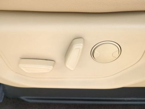 Used 2020 Ford F150 Lariat w/ Equipment Group 501A Mid image 21