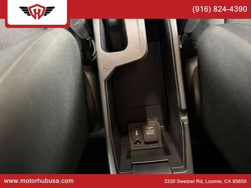 Used 2015 Honda Fit EX image 35