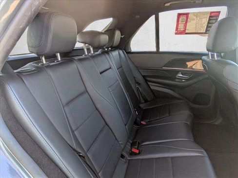 Used 2020 Mercedes-Benz GLE 350 w/ Premium Package image 17