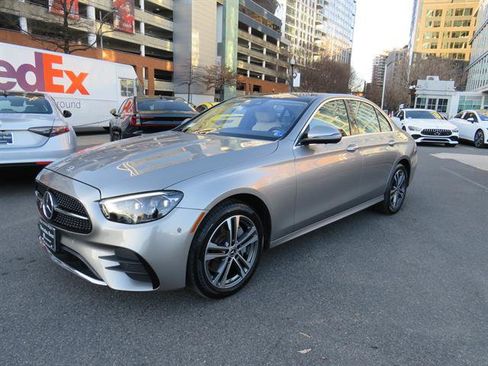 Used 2021 Mercedes-Benz E 350 4MATIC Sedan image 1