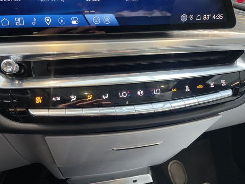 Used 2024 Cadillac Lyriq Sport AWD/4WD image 30