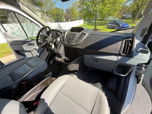 Used 2018 Ford Transit 150 130 Low Roof RWD image 19