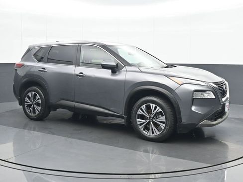 Used 2023 Nissan Rogue SV image 8