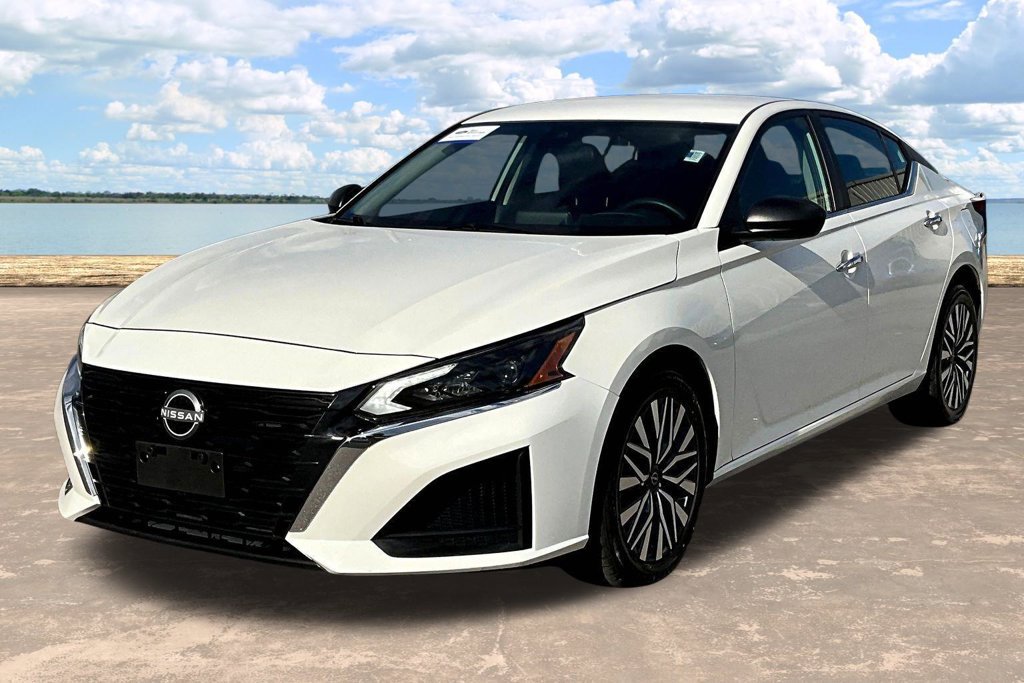 Used 2025 Nissan Altima 2.5 SV AWD/4WD image 4