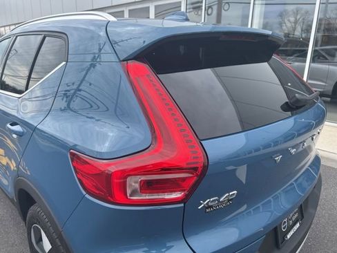 Certified 2025 Volvo XC40 B5 Plus image 10