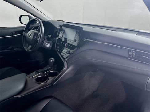 Used 2024 Toyota Camry SE image 28