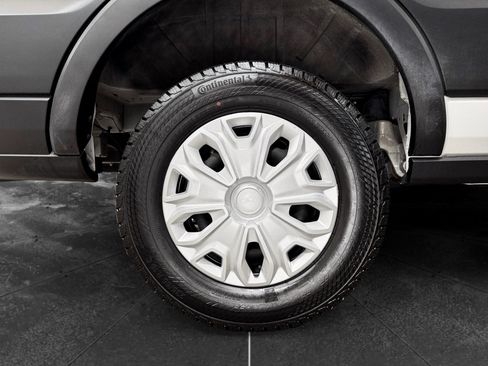 Used 2024 Ford E-Transit Low Roof RWD image 30