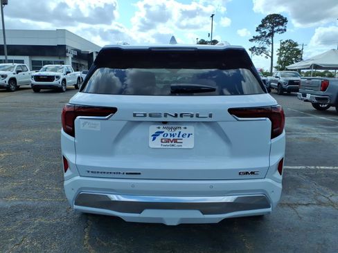 New 2026 GMC Terrain Denali w/ LPO, Floor Liner Package image 4