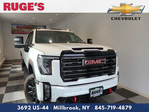 Used 2024 GMC Sierra 2500 AT4 w/ Technology Package AWD/4WD image 1