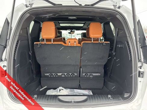 New 2026 Chrysler Pacifica Pinnacle w/ Trailer Tow Group image 44