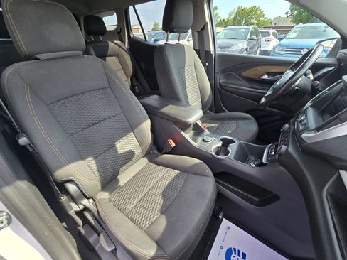 Used 2021 GMC Terrain SLE FWD image 21