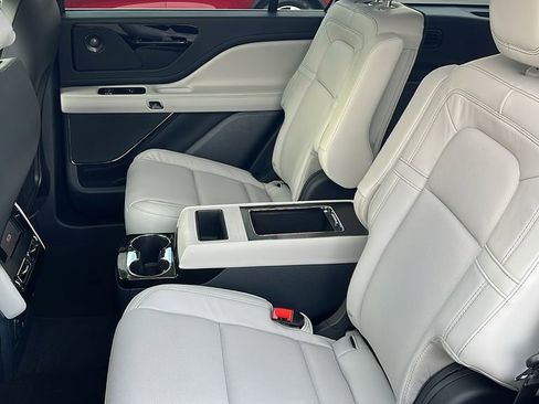 New 2026 Lincoln Aviator Reserve w/ Illumination Package image 9