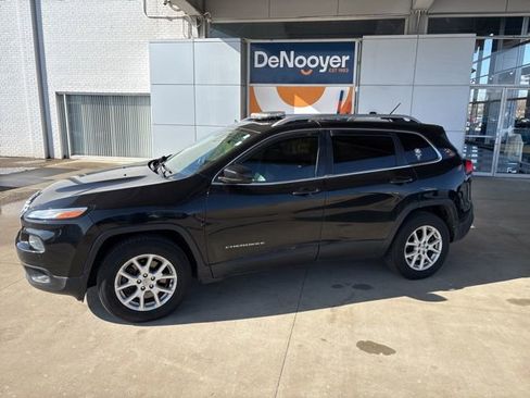 Used 2015 Jeep Cherokee Latitude w/ Cold Weather Group image 2