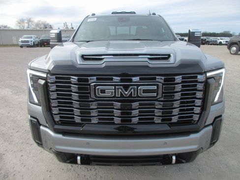 New 2026 GMC Sierra 3500 Denali Ultimate image 12