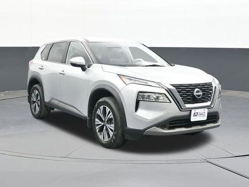 Used 2023 Nissan Rogue SV image 22
