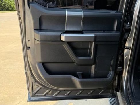 Used 2019 Ford F150 XLT w/ Equipment Group 302A Luxury AWD/4WD image 23