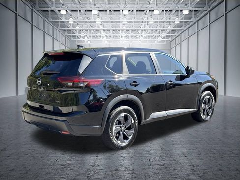 Used 2025 Nissan Rogue SV AWD/4WD image 9
