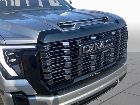 Used 2025 GMC Sierra 2500 Denali Ultimate AWD/4WD image 30