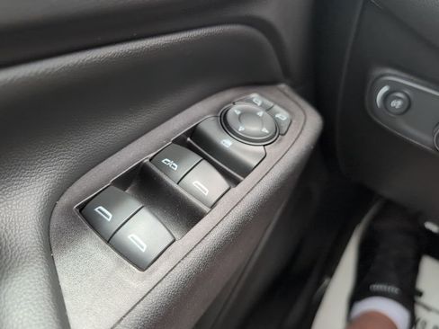 Used 2019 Chevrolet Equinox LT AWD/4WD image 21