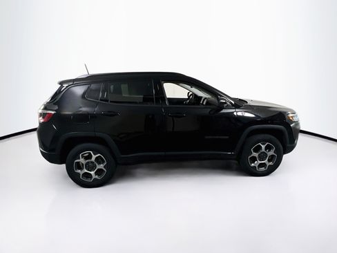 Used 2022 Jeep Compass Trailhawk AWD/4WD image 4