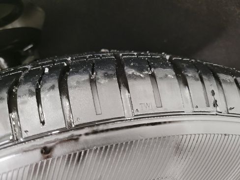 Used 2024 Chrysler Pacifica Touring-L image 4