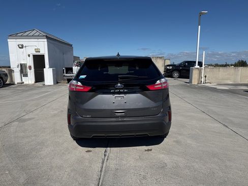 Used 2022 Ford Edge SE image 7