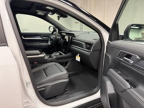New 2026 GMC Terrain Elevation w/ Elevation Premium Package AWD/4WD image 18