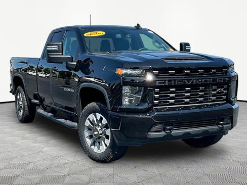 Used 2022 Chevrolet Silverado 2500 Custom w/ Custom Value Package AWD/4WD image 3