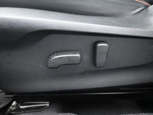 Used 2022 Subaru Crosstrek 2.5i Limited w/ Moonroof Package 2 image 11