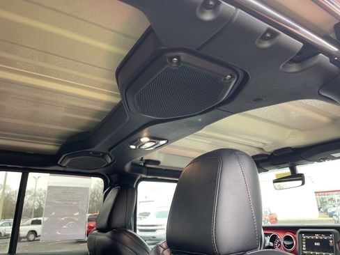 Used 2021 Jeep Wrangler Unlimited Rubicon w/ Xtreme Recon 35" Tire Package image 24