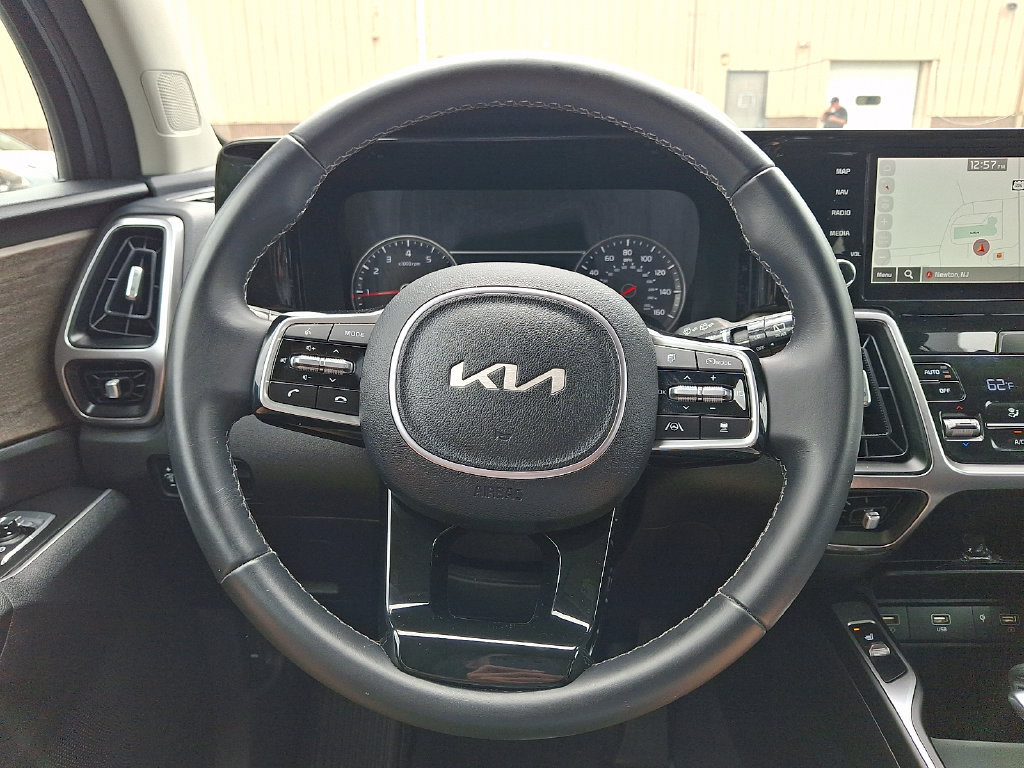 Certified 2023 Kia Sorento X-Line EX AWD/4WD image 22