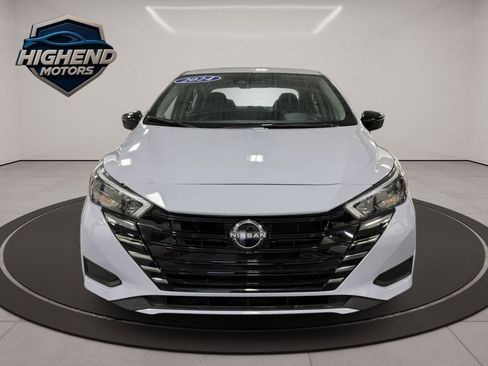 Used 2024 Nissan Versa SR image 9