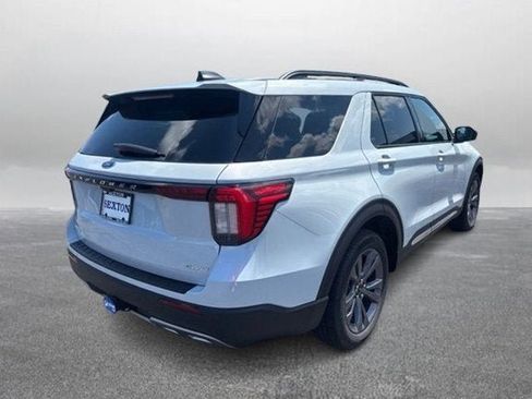 Certified 2025 Ford Explorer Active w/ Active Comfort Package AWD/4WD image 8