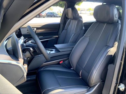 New 2026 Cadillac Vistiq Sport image 12